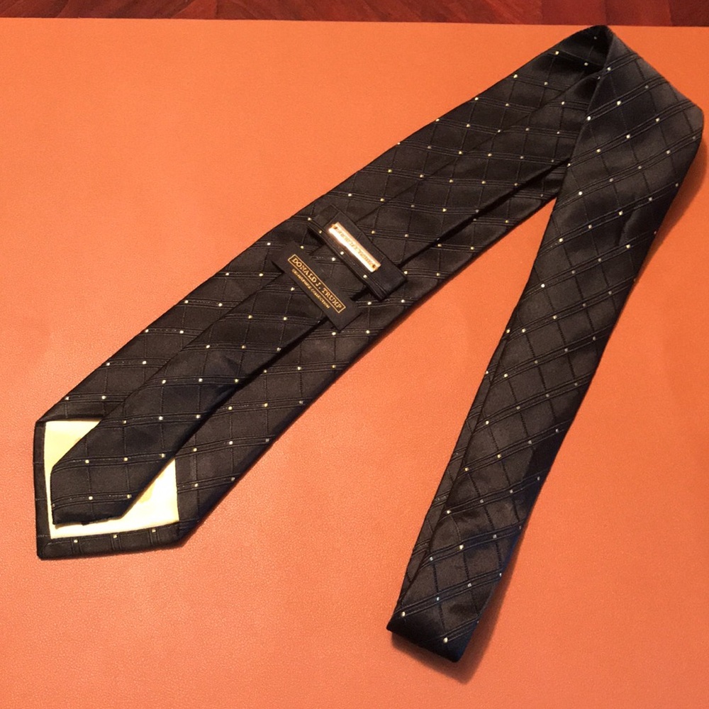 Donald Trump XLong Silk Tie - Picture 3 of 9